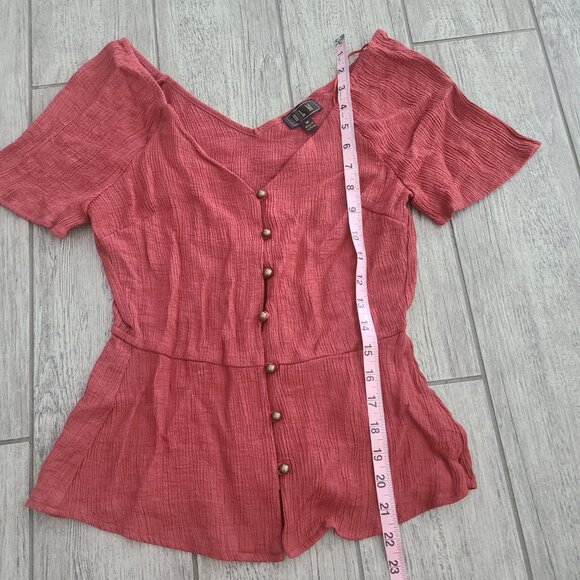 OLM Button Front Crinkle Peplum Blouse in Brick Red Women's M - Picture 6 of 10